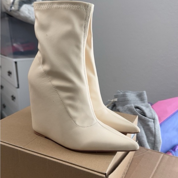 Boohoo Cream Wedge Boots - Picture 1 of 3